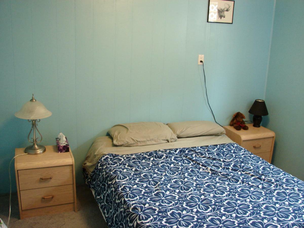 Bed and Breakfast Wild North Bed & Rest à Whitehorse Extérieur photo